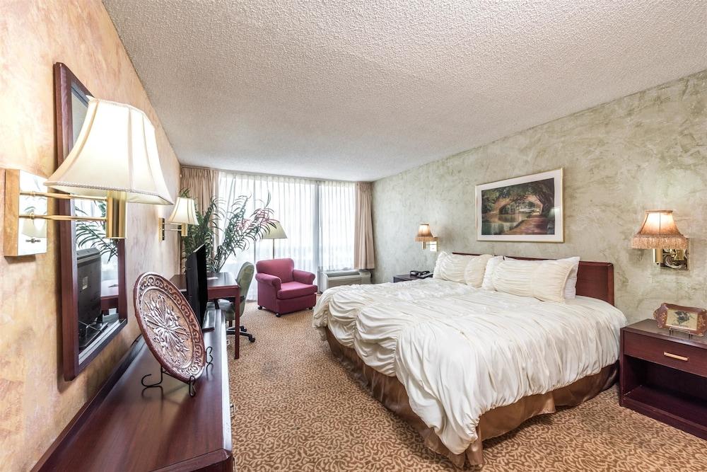 Staybridge Suites Dallas Market Ctr Love Field, An Ihg Hotel Esterno foto